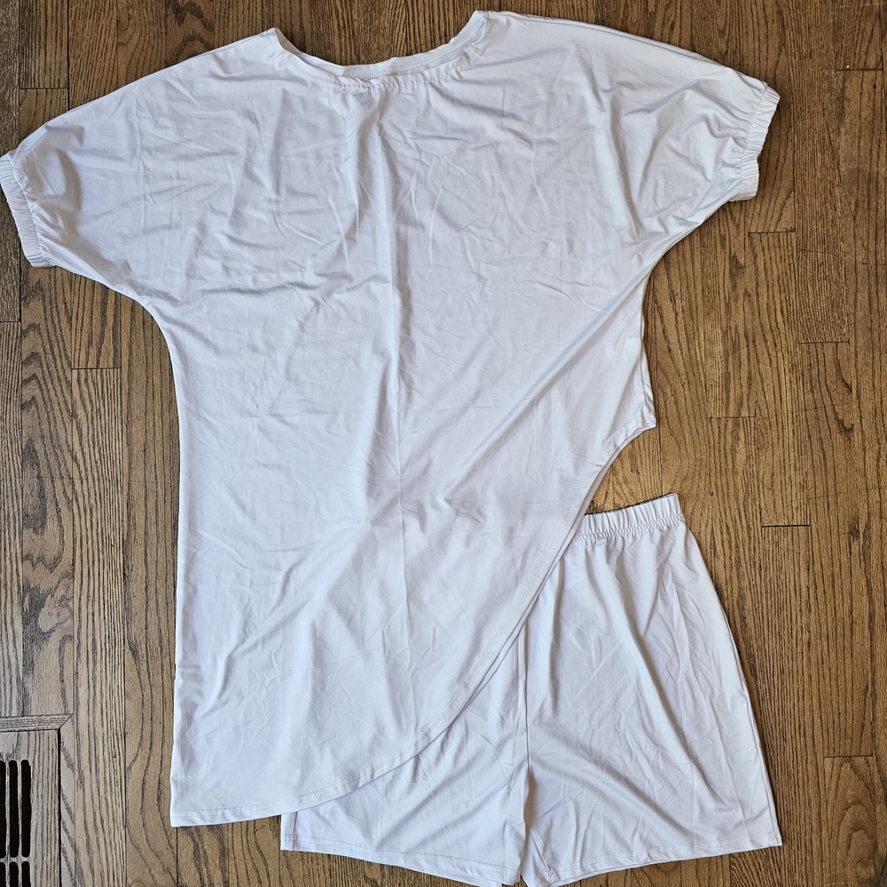 White Asymmetrical T-Shirt and Shorts Set Size XL